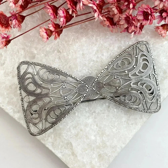 Art Deco Large XL Vintage Textured Handcrafted Cannetille Style Bowtie Brooch - Picture 1 of 10